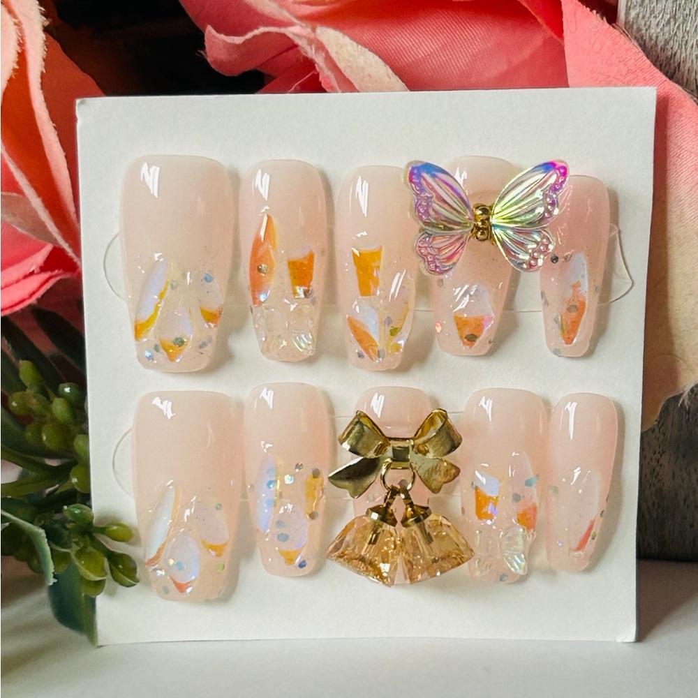 Medium Butterfly and Bow Embellished Nail Set